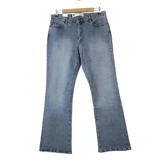 NWT Gap Jeans Size 12 Low Rise Flare Stretch Denim Medium Wash Classic 90s Y2K - Picture 1 of 13